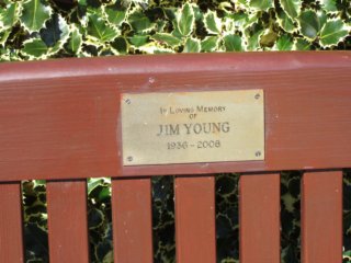 jimyoungbench.jpg